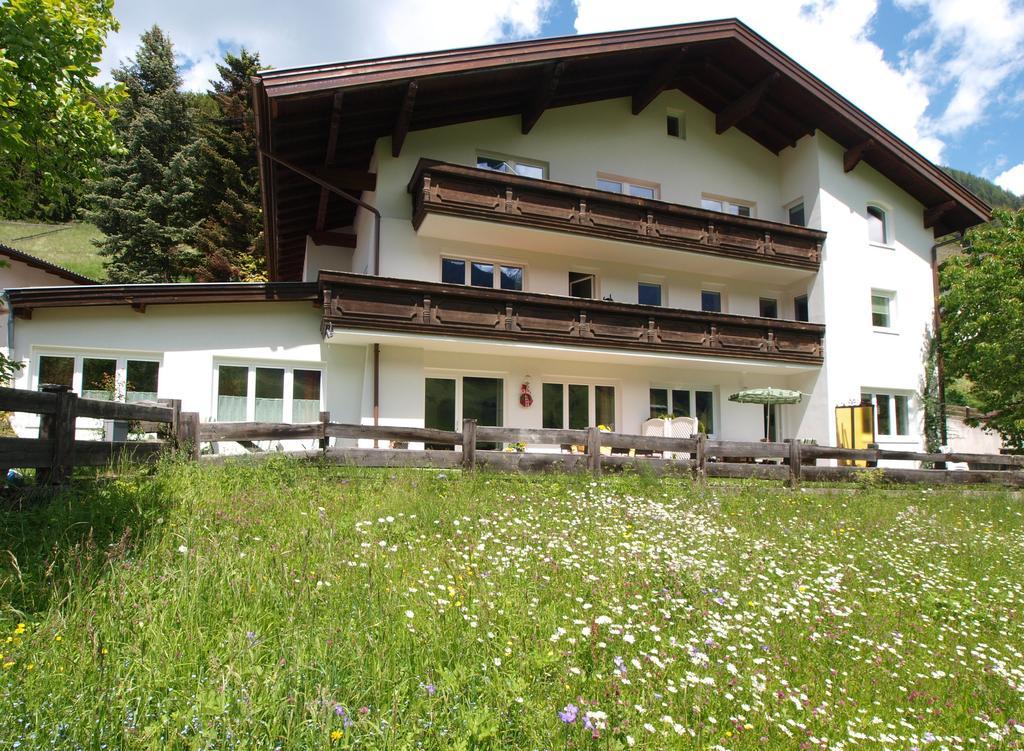 Ferienwohnung Mondial Neustift im Stubaital Exterior photo